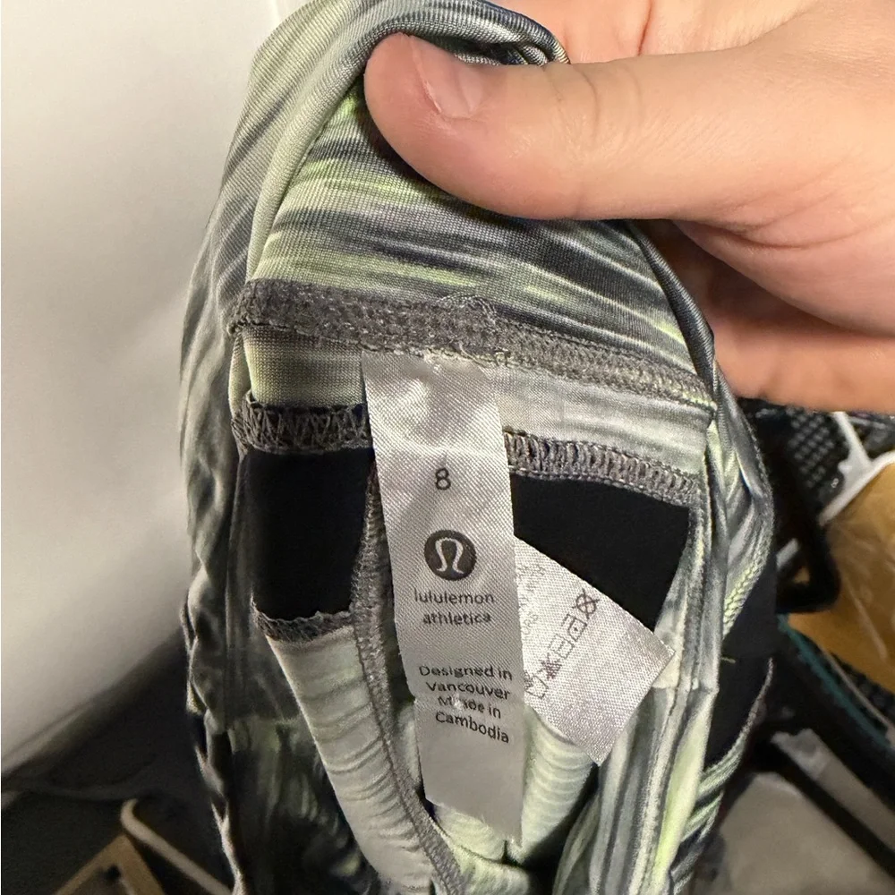 Lululemon Run Inspire Crop II Blurred Lines Black Grey Neon Green *26” - Picture 4 of 5